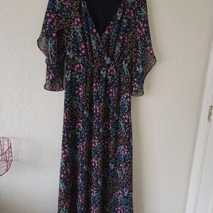 Elegant Floral Maxi Dress with V-Neck